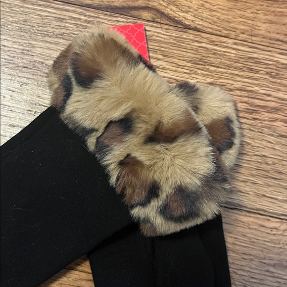 Touchscreen Faux Fur Glove - Picture 3 of 5